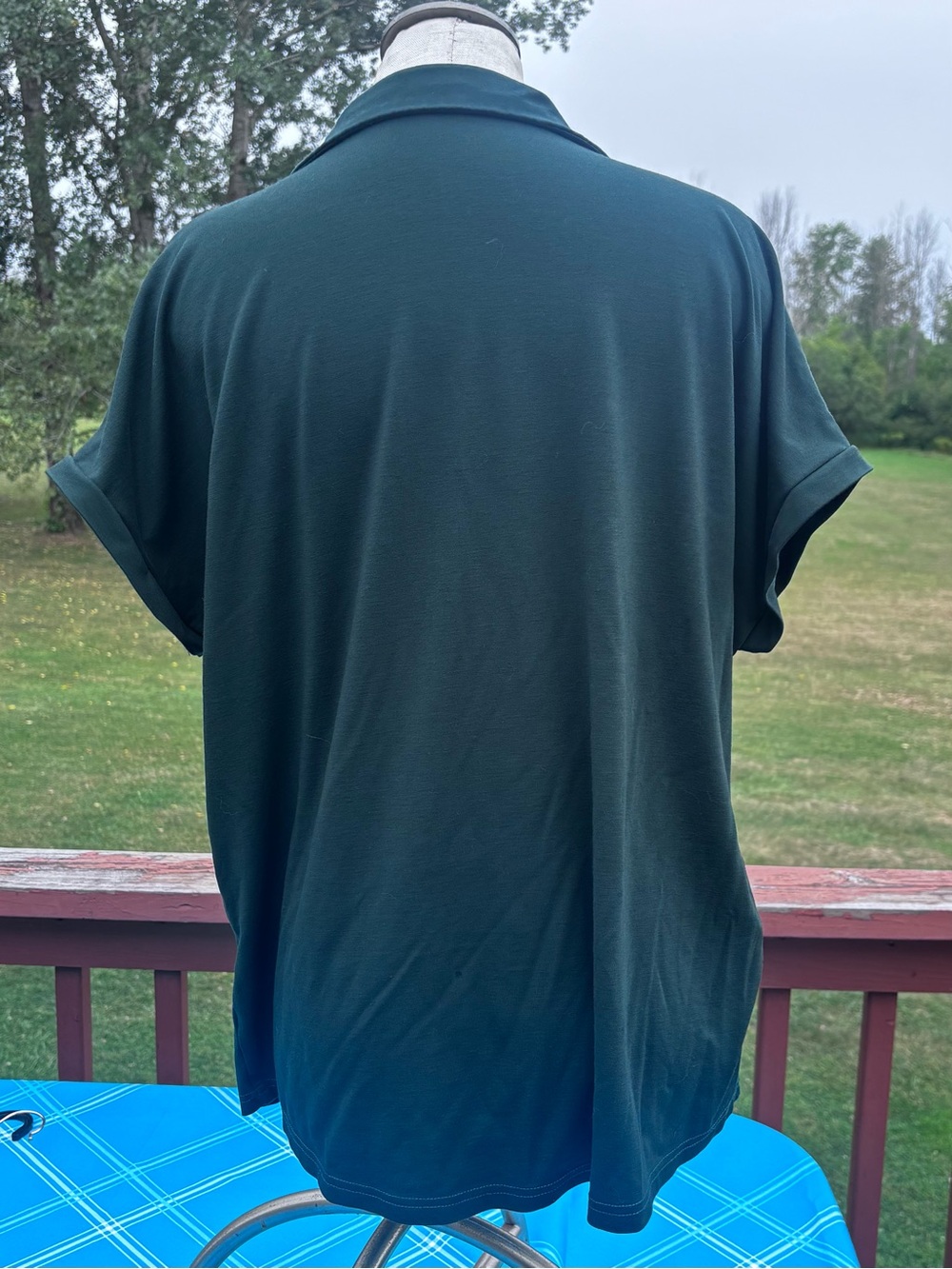 Amazon Women's Dark Green V-Neck Collared Short-Sleeve Blouse - Picture 3 of 3